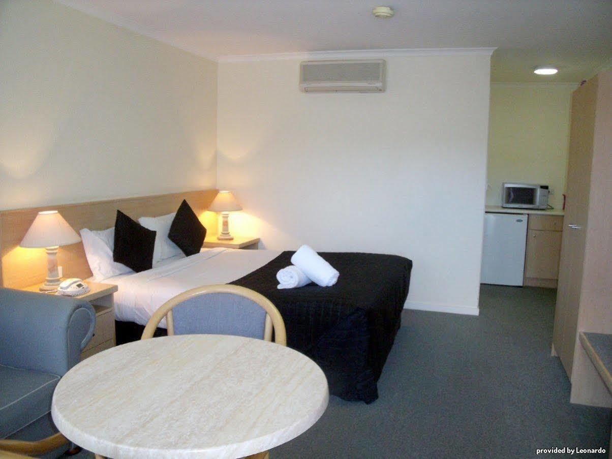 נובל פארק Sandown Heritage Motel מראה חיצוני תמונה